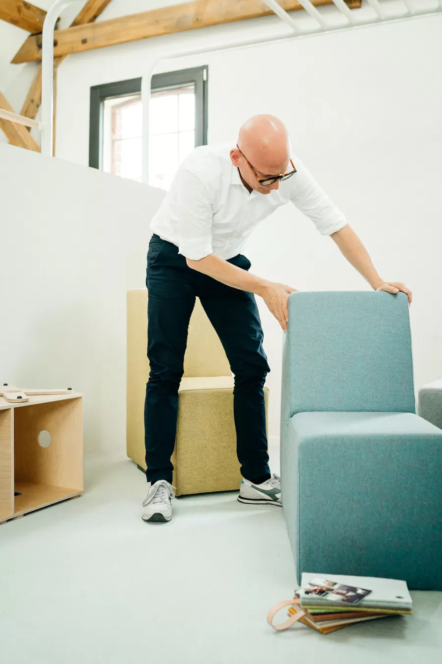 FLÖTOTTO - Just putting tables and chairs in a room isn’t enough any more. 